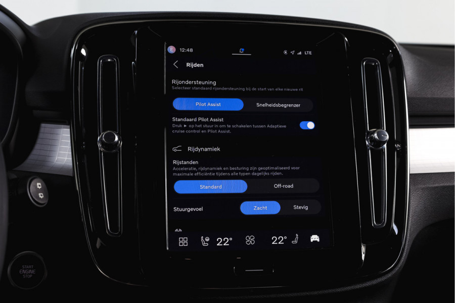 Volvo XC40 2.0 B3 165 PK Core | Elek. Trekhaak  | Adapt. Cruise | Stoel-+Stuurverw. | Camera | NAV + Carplay | ECC | LM 18" |