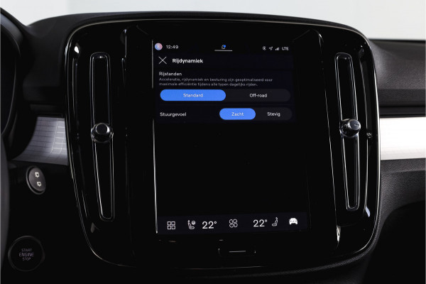 Volvo XC40 2.0 B3 165 PK Core | Elek. Trekhaak  | Adapt. Cruise | Stoel-+Stuurverw. | Camera | NAV + Carplay | ECC | LM 18" |