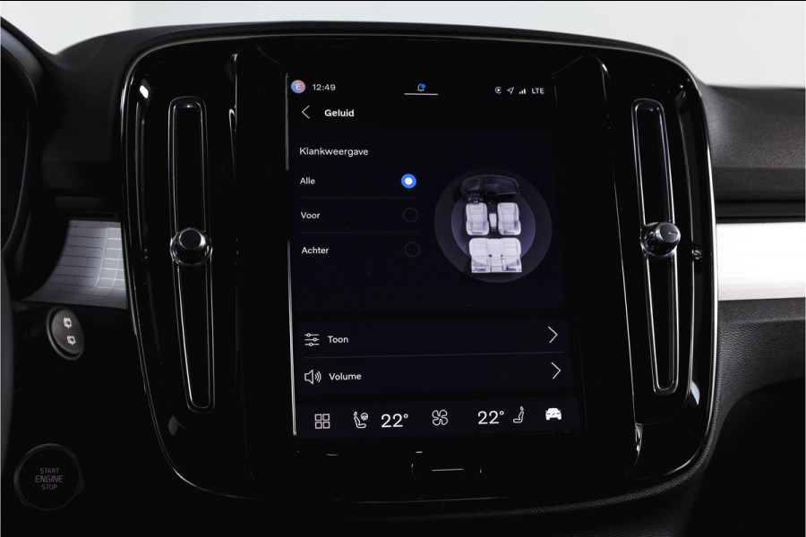 Volvo XC40 2.0 B3 165 PK Core | Elek. Trekhaak  | Adapt. Cruise | Stoel-+Stuurverw. | Camera | NAV + Carplay | ECC | LM 18" |