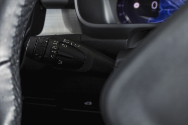 Volvo XC40 2.0 B3 165 PK Core | Elek. Trekhaak  | Adapt. Cruise | Stoel-+Stuurverw. | Camera | NAV + Carplay | ECC | LM 18" |