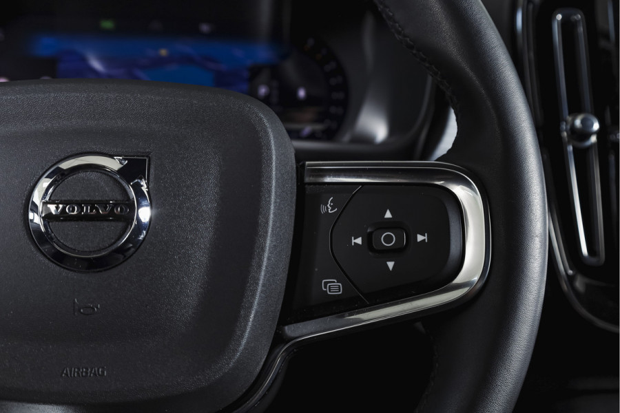 Volvo XC40 2.0 B3 165 PK Core | Elek. Trekhaak  | Adapt. Cruise | Stoel-+Stuurverw. | Camera | NAV + Carplay | ECC | LM 18" |