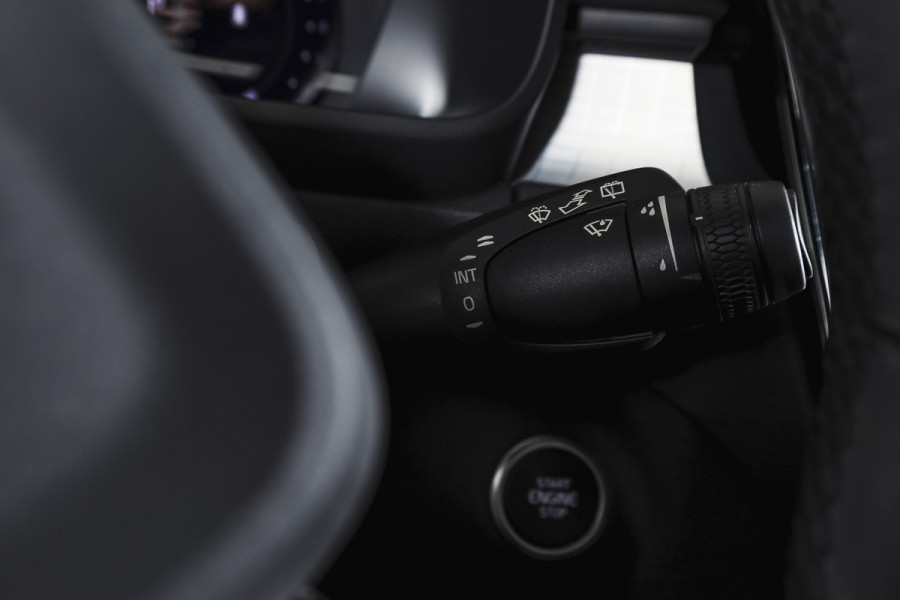 Volvo XC40 2.0 B3 165 PK Core | Elek. Trekhaak  | Adapt. Cruise | Stoel-+Stuurverw. | Camera | NAV + Carplay | ECC | LM 18" |