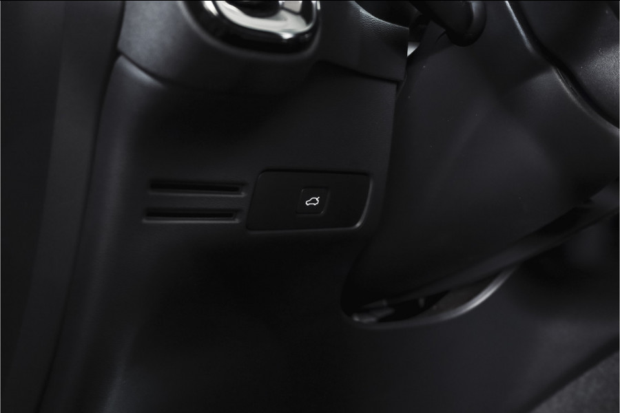 Volvo XC40 2.0 B3 165 PK Core | Elek. Trekhaak  | Adapt. Cruise | Stoel-+Stuurverw. | Camera | NAV + Carplay | ECC | LM 18" |