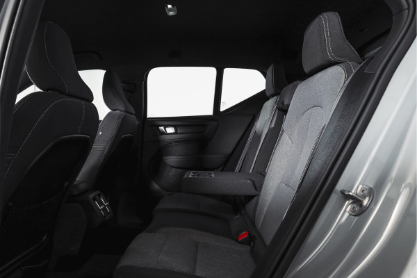 Volvo XC40 2.0 B3 165 PK Core | Elek. Trekhaak  | Adapt. Cruise | Stoel-+Stuurverw. | Camera | NAV + Carplay | ECC | LM 18" |