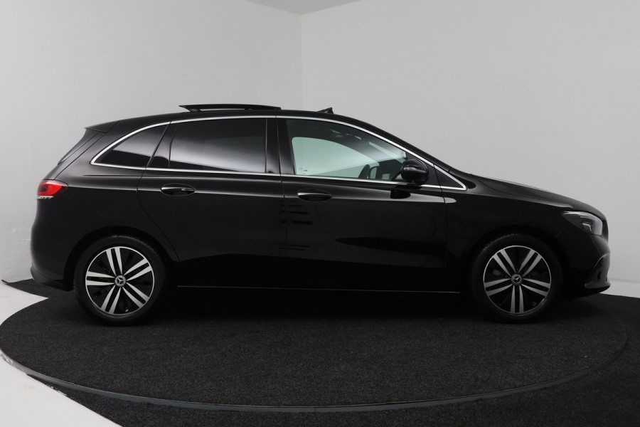 Mercedes-Benz B-Klasse 200 Business Solution Luxury (PANORAMADAK, MEMORY SEATS, SFEERVERLICHTING, CAMERA, 1e EIGENAAR, GOED ONDERHOUDEN)