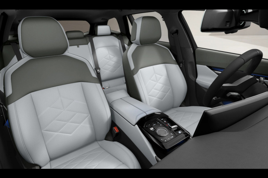 BMW i5 Touring eDrive40 - M-Sport - Pano - Trekhaak - Driving Ass Prof