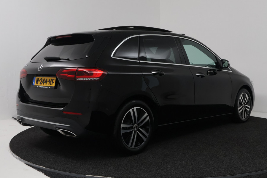 Mercedes-Benz B-Klasse 200 Business Solution Luxury (PANORAMADAK, MEMORY SEATS, SFEERVERLICHTING, CAMERA, 1e EIGENAAR, GOED ONDERHOUDEN)