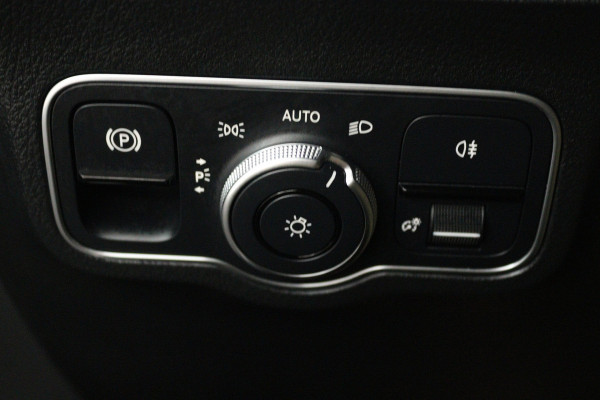 Mercedes-Benz B-Klasse 200 Business Solution Luxury (PANORAMADAK, MEMORY SEATS, SFEERVERLICHTING, CAMERA, 1e EIGENAAR, GOED ONDERHOUDEN)