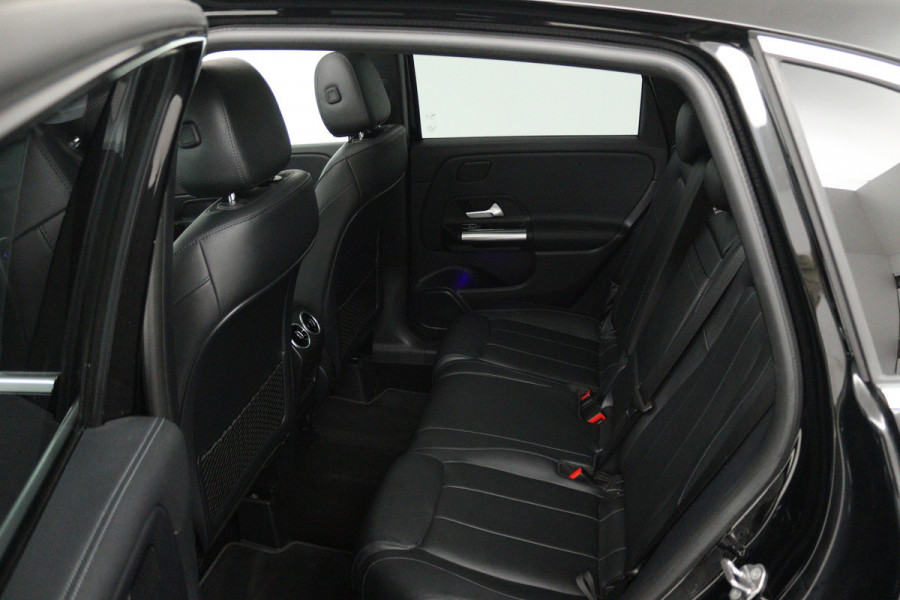 Mercedes-Benz B-Klasse 200 Business Solution Luxury (PANORAMADAK, MEMORY SEATS, SFEERVERLICHTING, CAMERA, 1e EIGENAAR, GOED ONDERHOUDEN)