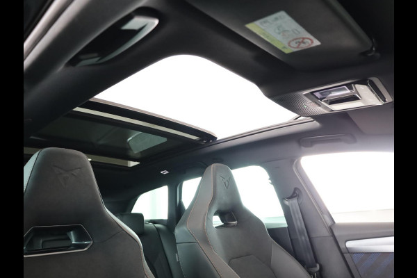 CUPRA Leon 1.5 TSI e-Hybrid VZ Performance 272 pk Automaat (DSG) | Navigatie | Panoramadak | Parkeersensoren | Achteruitrijcamera | Stoelverwarming | Keyless | Sennheiser Geluidssysteem |  LED Matrix koplampen | Alcantara bekleding |