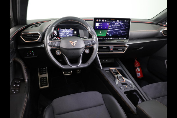 CUPRA Leon 1.5 TSI e-Hybrid VZ Performance 272 pk Automaat (DSG) | Navigatie | Panoramadak | Parkeersensoren | Achteruitrijcamera | Stoelverwarming | Keyless | Sennheiser Geluidssysteem |  LED Matrix koplampen | Alcantara bekleding |