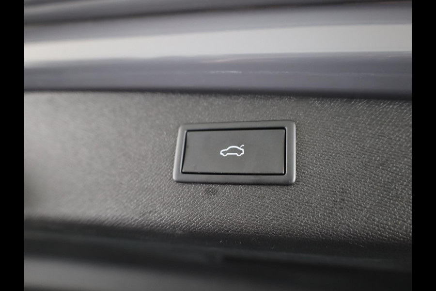 CUPRA Leon 1.5 TSI e-Hybrid VZ Performance 272 pk Automaat (DSG) | Navigatie | Panoramadak | Parkeersensoren | Achteruitrijcamera | Stoelverwarming | Keyless | Sennheiser Geluidssysteem |  LED Matrix koplampen | Alcantara bekleding |