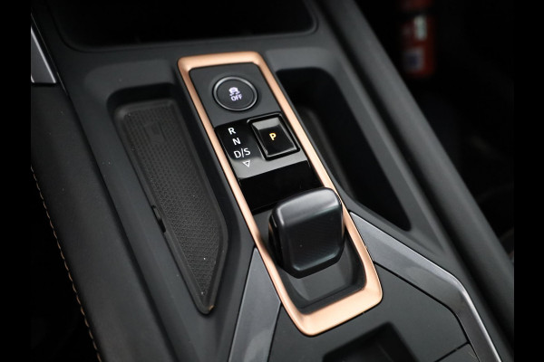 CUPRA Leon 1.5 TSI e-Hybrid VZ Performance 272 pk Automaat (DSG) | Navigatie | Panoramadak | Parkeersensoren | Achteruitrijcamera | Stoelverwarming | Keyless | Sennheiser Geluidssysteem |  LED Matrix koplampen | Alcantara bekleding |