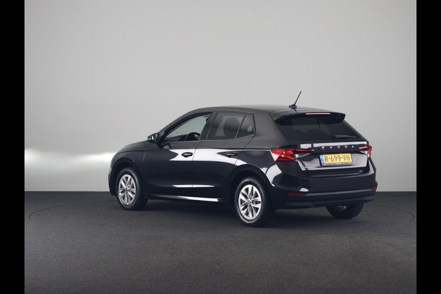 Škoda Fabia 1.0 TSI Ambition 95pk | Navigatie |  Parkeersensoren voor en achter | Apple Carplay/Android Auto | LED koplampen | Lichtmetalen velgen 15"