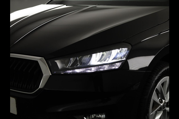 Škoda Fabia 1.0 TSI Ambition 95pk | Navigatie |  Parkeersensoren voor en achter | Apple Carplay/Android Auto | LED koplampen | Lichtmetalen velgen 15"