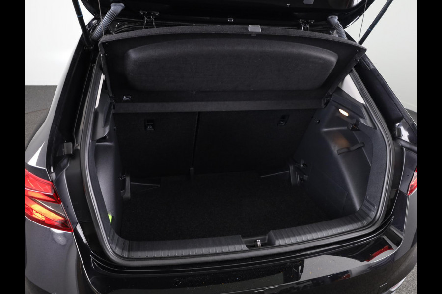 Škoda Fabia 1.0 TSI Ambition 95pk | Navigatie |  Parkeersensoren voor en achter | Apple Carplay/Android Auto | LED koplampen | Lichtmetalen velgen 15"