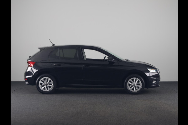 Škoda Fabia 1.0 TSI Ambition 95pk | Navigatie |  Parkeersensoren voor en achter | Apple Carplay/Android Auto | LED koplampen | Lichtmetalen velgen 15"