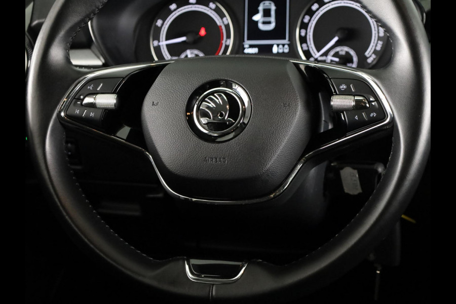 Škoda Fabia 1.0 TSI Ambition 95pk | Navigatie |  Parkeersensoren voor en achter | Apple Carplay/Android Auto | LED koplampen | Lichtmetalen velgen 15"