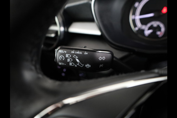Škoda Fabia 1.0 TSI Ambition 95pk | Navigatie |  Parkeersensoren voor en achter | Apple Carplay/Android Auto | LED koplampen | Lichtmetalen velgen 15"