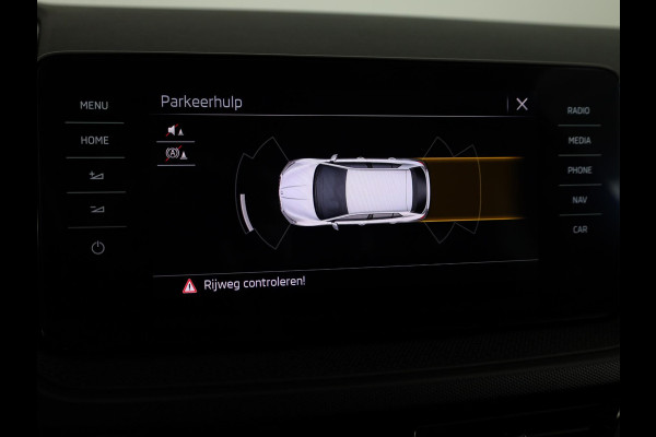 Škoda Fabia 1.0 TSI Ambition 95pk | Navigatie |  Parkeersensoren voor en achter | Apple Carplay/Android Auto | LED koplampen | Lichtmetalen velgen 15"