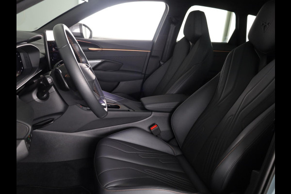 CUPRA Terramar 1.5 TSI e-Hybrid VZ America s CUP 272 pk Automaat | Navigatie | Panoramadak | Trekhaak (wegklapbaar) | Parkeersensoren (Park assist) | Rondomzicht camera | Lederen bekleding | Stoelverwarming |