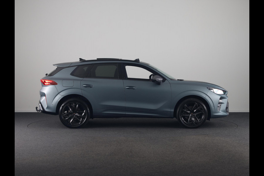 CUPRA Terramar 1.5 TSI e-Hybrid VZ America s CUP 272 pk Automaat | Navigatie | Panoramadak | Trekhaak (wegklapbaar) | Parkeersensoren (Park assist) | Rondomzicht camera | Lederen bekleding | Stoelverwarming |