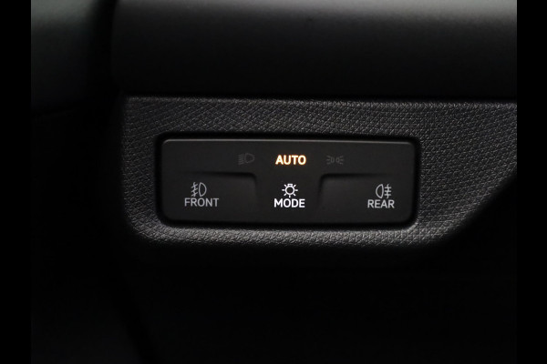 CUPRA Terramar 1.5 TSI e-Hybrid VZ America s CUP 272 pk Automaat | Navigatie | Panoramadak | Trekhaak (wegklapbaar) | Parkeersensoren (Park assist) | Rondomzicht camera | Lederen bekleding | Stoelverwarming |