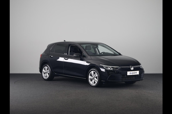 Volkswagen Golf 1.0 eTSI Life 110 PK | Automaat (DSG) | Navigatie | Camera | Parkeersensoren