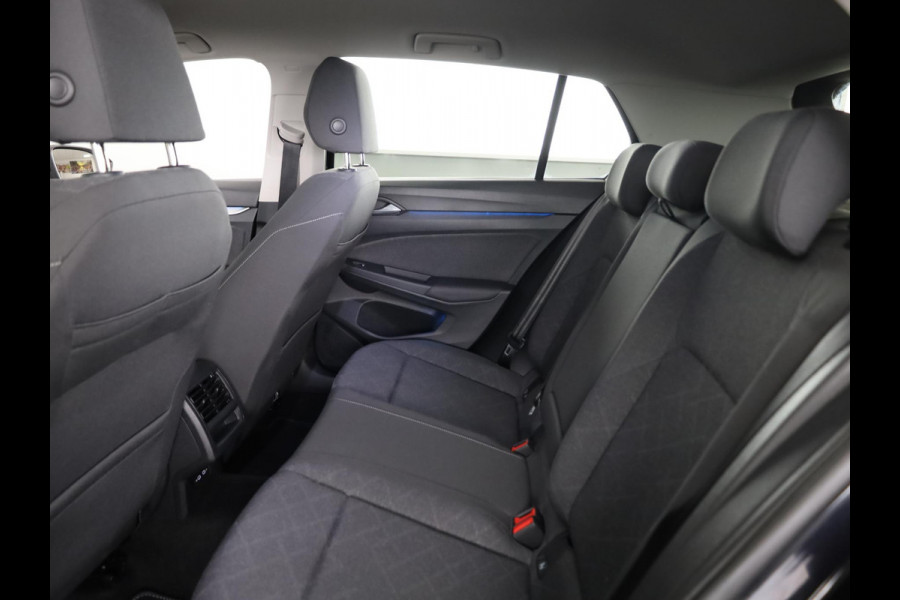 Volkswagen Golf 1.0 eTSI Life 110 PK | Automaat (DSG) | Navigatie | Camera | Parkeersensoren