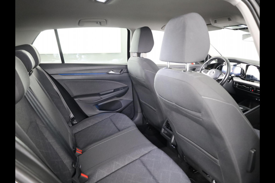Volkswagen Golf 1.0 eTSI Life 110 PK | Automaat (DSG) | Navigatie | Camera | Parkeersensoren