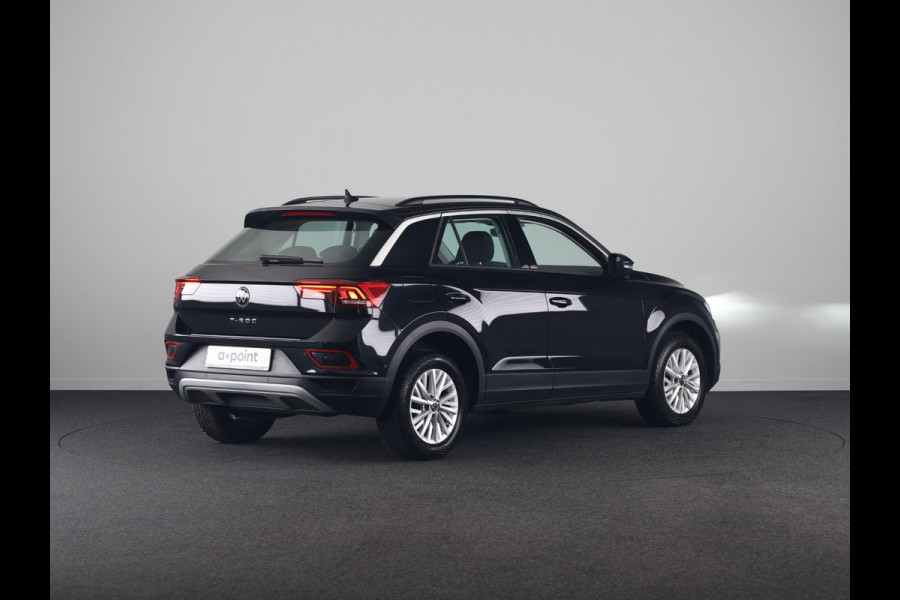 Volkswagen T-Roc 1.0 TSI Life 110 pk | Navigatie | Parkeersensoren (Park assist) | Achteruitrijcamera | Adaptieve cruise control | Stoelverwarming | LED koplampen | Apple carplay / Android auto |