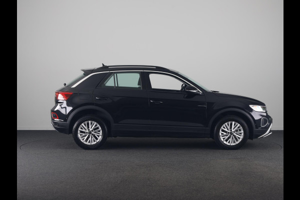 Volkswagen T-Roc 1.0 TSI Life 110 pk | Navigatie | Parkeersensoren (Park assist) | Achteruitrijcamera | Adaptieve cruise control | Stoelverwarming | LED koplampen | Apple carplay / Android auto |