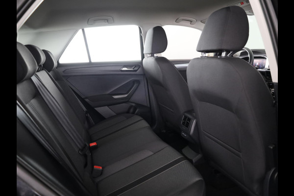 Volkswagen T-Roc 1.0 TSI Life 110 pk | Navigatie | Parkeersensoren (Park assist) | Achteruitrijcamera | Adaptieve cruise control | Stoelverwarming | LED koplampen | Apple carplay / Android auto |