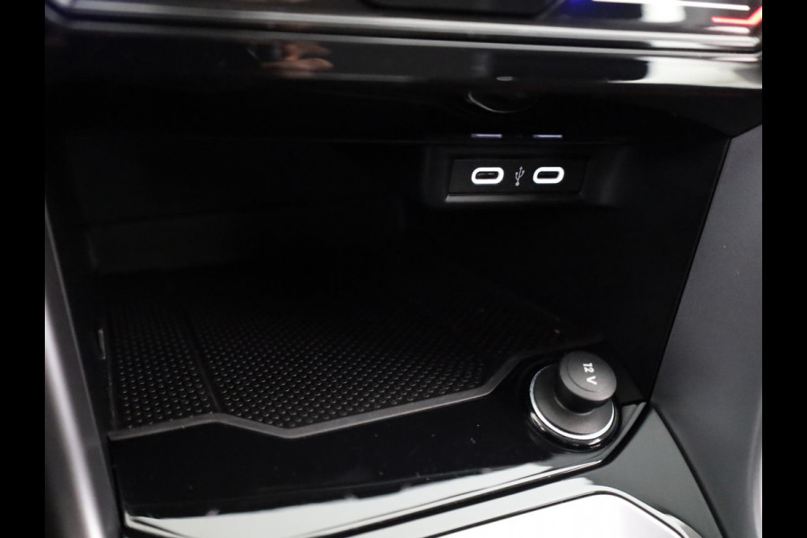 Volkswagen T-Roc 1.0 TSI Life 110 pk | Navigatie | Parkeersensoren (Park assist) | Achteruitrijcamera | Adaptieve cruise control | Stoelverwarming | LED koplampen | Apple carplay / Android auto |