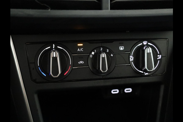 Volkswagen Taigo 1.0 TSI Life Edition 95 pk | Navigatie via App | Parkeersensoren (achter) | Achteruitrijcamera | Adaptieve cruise control | Lane assist | LED koplampen |