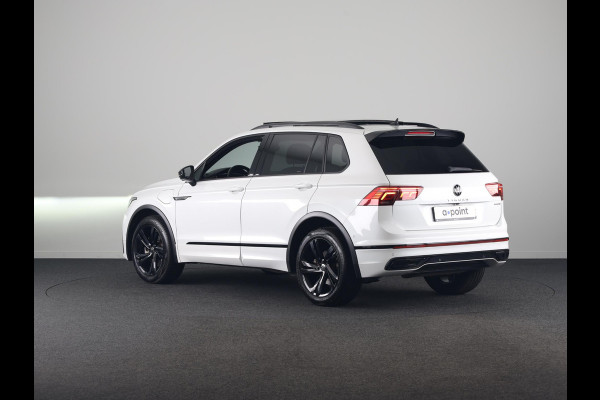 Volkswagen Tiguan 1.4 TSI eHybrid R-Line Business 245 pk Automaat (DSG) | Navigatie | Panoramadak | Parkeersensoren (Park assist) | Rondomzicht camera | Lederen bekleding | Elektr. voorstoelen met geheugen | Black Style pakket | R-Line |
