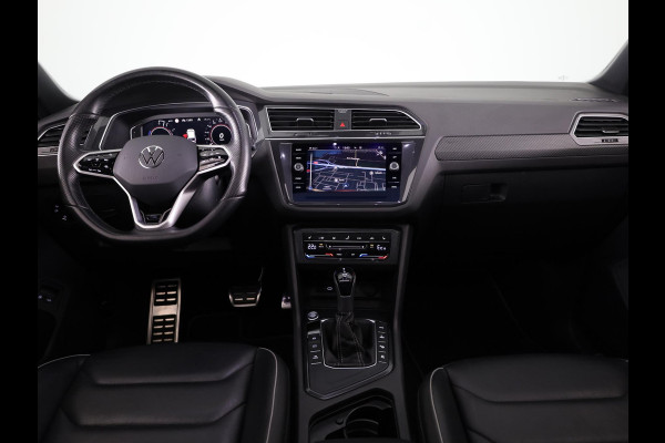 Volkswagen Tiguan 1.4 TSI eHybrid R-Line Business 245 pk Automaat (DSG) | Navigatie | Panoramadak | Parkeersensoren (Park assist) | Rondomzicht camera | Lederen bekleding | Elektr. voorstoelen met geheugen | Black Style pakket | R-Line |