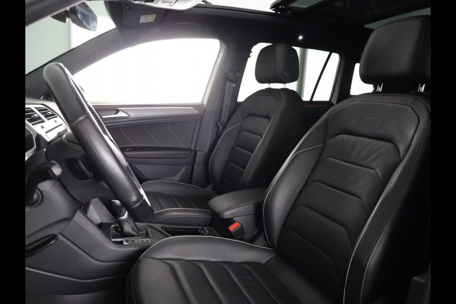 Volkswagen Tiguan 1.4 TSI eHybrid R-Line Business 245 pk Automaat (DSG) | Navigatie | Panoramadak | Parkeersensoren (Park assist) | Rondomzicht camera | Lederen bekleding | Elektr. voorstoelen met geheugen | Black Style pakket | R-Line |