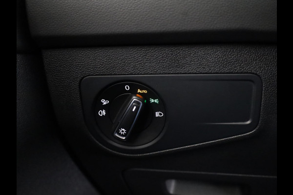 Volkswagen Tiguan 1.4 TSI eHybrid R-Line Business 245 pk Automaat (DSG) | Navigatie | Panoramadak | Parkeersensoren (Park assist) | Rondomzicht camera | Lederen bekleding | Elektr. voorstoelen met geheugen | Black Style pakket | R-Line |