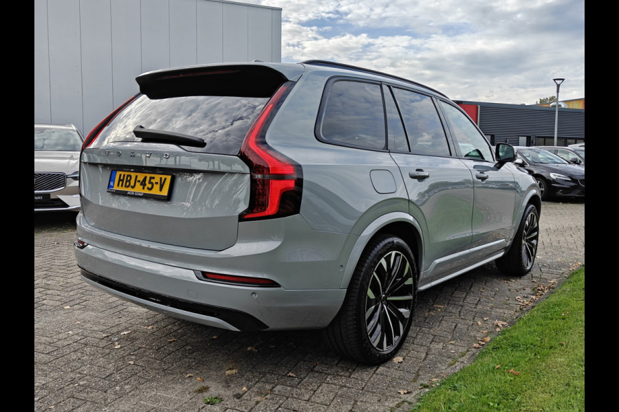Volvo XC90 T8 455PK Plug-in hybrid AWD Ultra Dark | BLIS | 360 Camera | H&K | Luchtvering | Trekhaak | Pano | HUD | ACC |