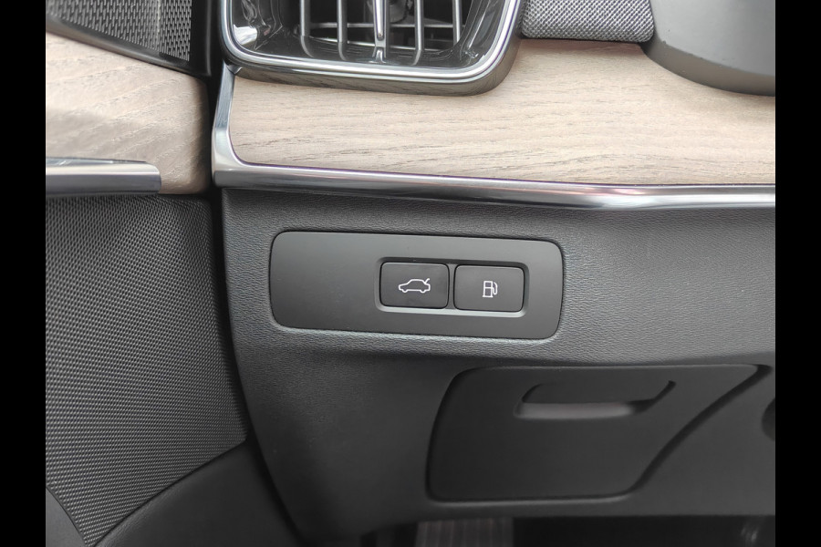 Volvo XC90 T8 455PK Plug-in hybrid AWD Ultra Dark | BLIS | 360 Camera | H&K | Luchtvering | Trekhaak | Pano | HUD | ACC |