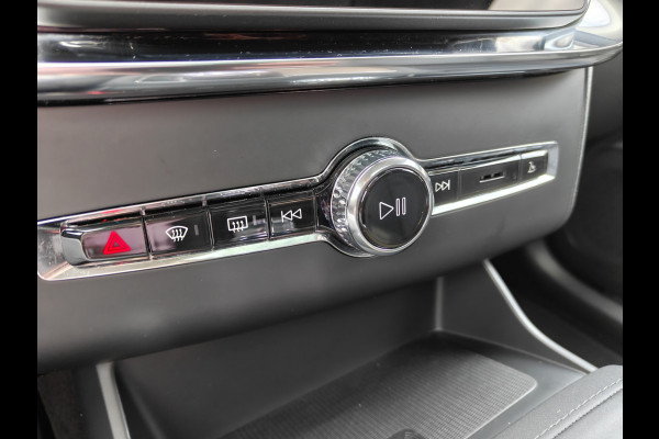 Volvo XC90 T8 455PK Plug-in hybrid AWD Ultra Dark | BLIS | 360 Camera | H&K | Luchtvering | Trekhaak | Pano | HUD | ACC |