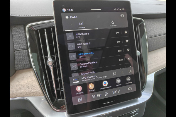 Volvo XC90 T8 455PK Plug-in hybrid AWD Ultra Dark | BLIS | 360 Camera | H&K | Luchtvering | Trekhaak | Pano | HUD | ACC |