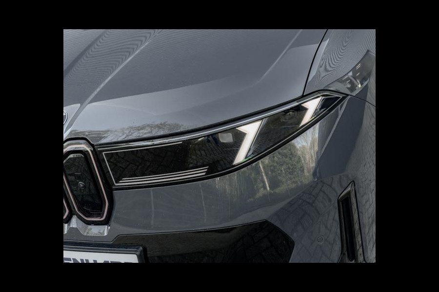BMW iX3 50 xDrive - M-Sport Pro - Pano - M-Zetels - Highway Assistant