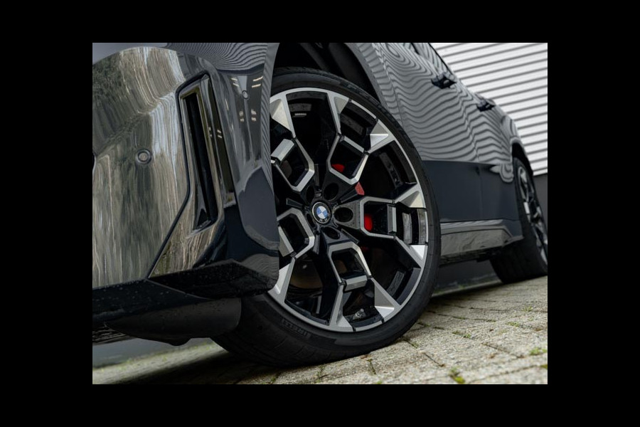 BMW iX3 50 xDrive - M-Sport Pro - Pano - M-Zetels - Highway Assistant