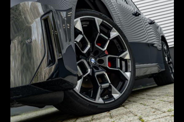 BMW iX3 50 xDrive - M-Sport Pro - Pano - M-Zetels - Highway Assistant