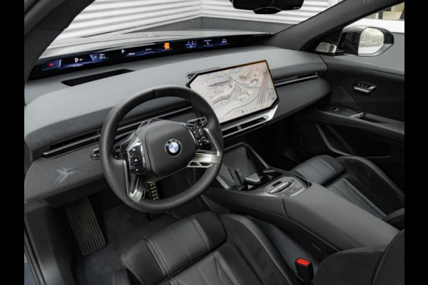 BMW iX3 50 xDrive - M-Sport Pro - Pano - M-Zetels - Highway Assistant