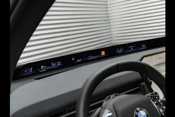 BMW iX3 50 xDrive - M-Sport Pro - Pano - M-Zetels - Highway Assistant