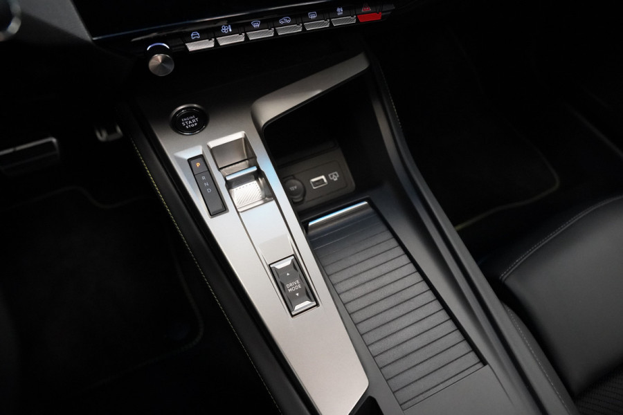 Peugeot e-408 GT Avantage 58 kWh Full-led Panoramadak 19'lmv