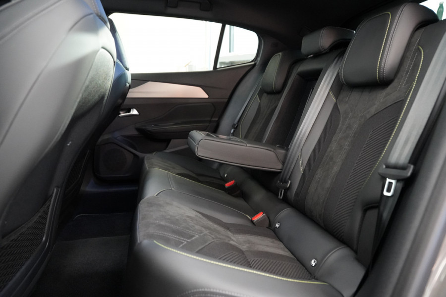 Peugeot e-408 GT Avantage 58 kWh Full-led Panoramadak 19'lmv